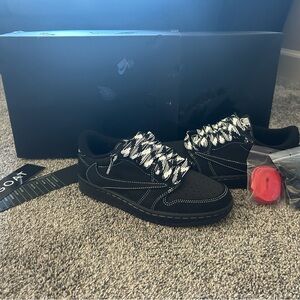 Travis Scott Jordan 1 Black Phantom